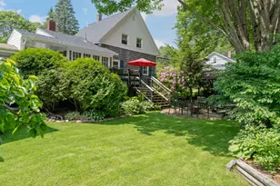 17 Middle St, Topsham, ME 04086 - Photo 1
