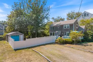 33 Highland Ave, York, ME 03909 - Photo 1