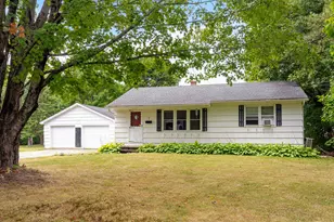 7 Brookview Ln, Farmingdale, ME 04344 - Photo 1