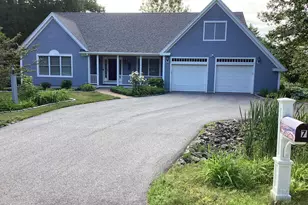 7 Country Ln, Falmouth, ME 04105 - Photo 1