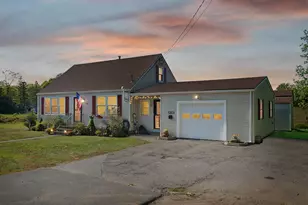 471 Main St, Thomaston, ME 04861 - Photo 1