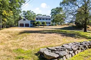 327 Pine Hill Rd, York, ME 03902 - Photo 1
