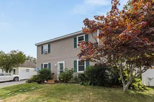 4 Dismukes St, Kittery, ME 03904 - Photo 1