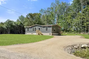 21 Boggs Farm Ln, Warren, ME 04864 - Photo 1