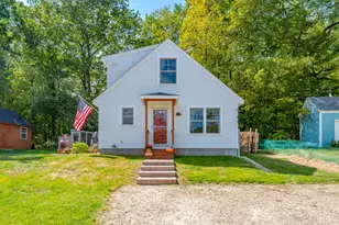 24 Pine St, South Berwick, ME 03908 - Photo 1