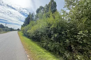 17 Pleasant Hill Dr, Waterville, ME 04901 - Photo 1