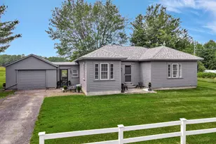 135 P Ridge Rd, Readfield, ME 04355 - Photo 1