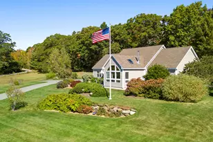 55 Hawthorne Dr, Rockport, ME 04856 - Photo 1