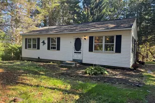 32 Nyes Corner Dr, Fairfield, ME 04937 - Photo 1