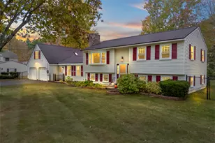 10 Merrymeeting Dr, Topsham, ME 04086 - Photo 1