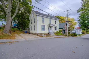 29 Pine St, Bath, ME 04530 - Photo 1