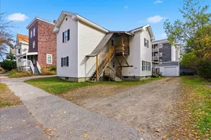 107 College St, Lewiston, ME 04240 - Photo 1