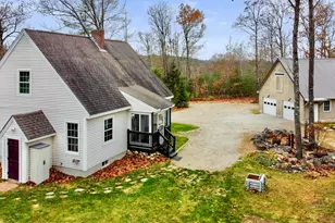 389 Pleasant St, Mechanic Falls, ME 04256 - Photo 1