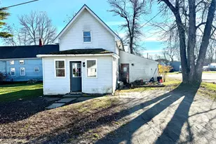 41 Church St, Clinton, ME 04927 - Photo 1