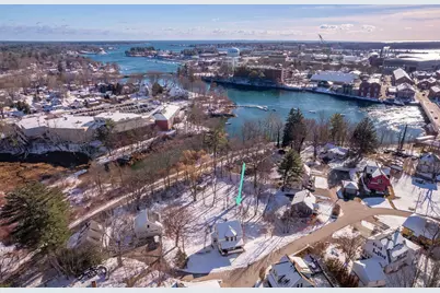 36 Traip Avenue, Kittery, ME 03904 - Photo 1