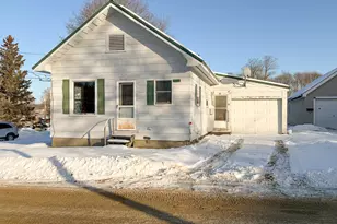 10 Lindsay St, Lincoln, ME 04457 - Photo 1