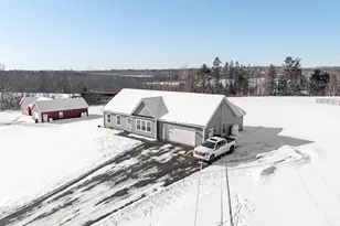 26 Knl Crst Dr, Bangor, ME 04401 - Photo 1