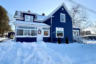 17 Willow St, Mattawamkeag, ME 04459 - Photo 1