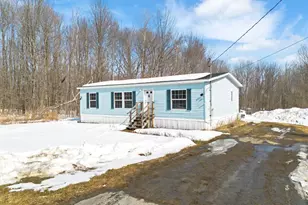 21 Kelly Ct, Sidney, ME 04330 - Photo 1