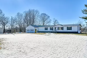19 Bunker Ave, Fairfield, ME 04937 - Photo 1
