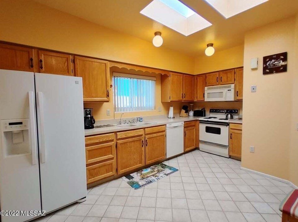 1561 W Placita Travis, Green Valley, AZ 85622