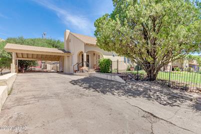 158 N Summit Avenue - Photo 1