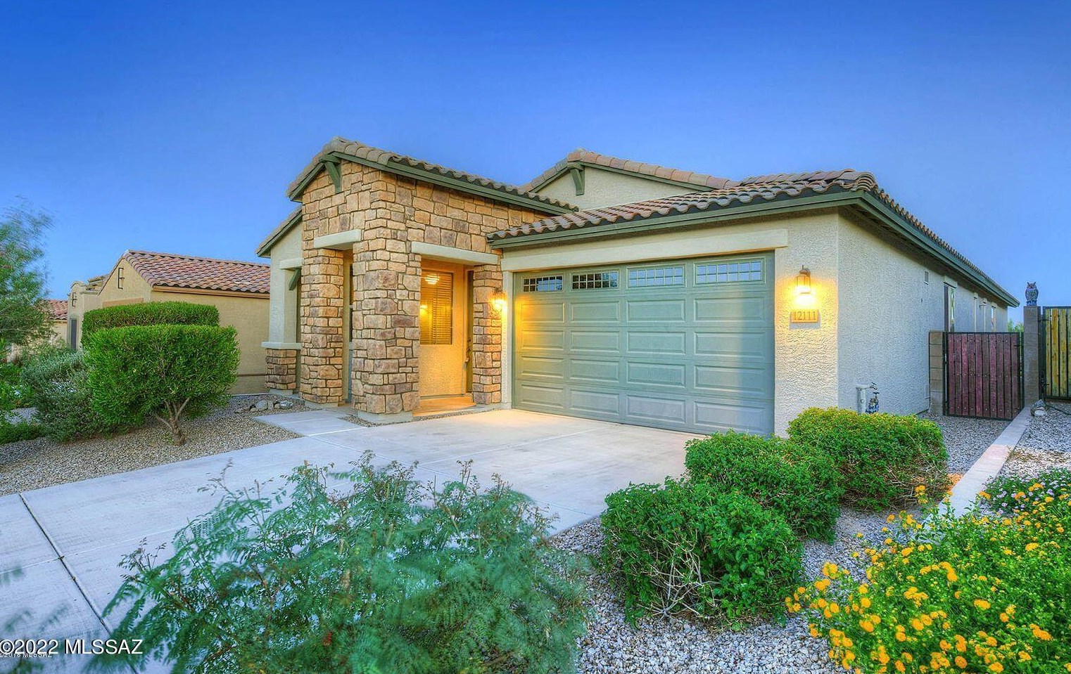 12111 Golden Mirror Dr, Marana AZ  85658-4804 exterior