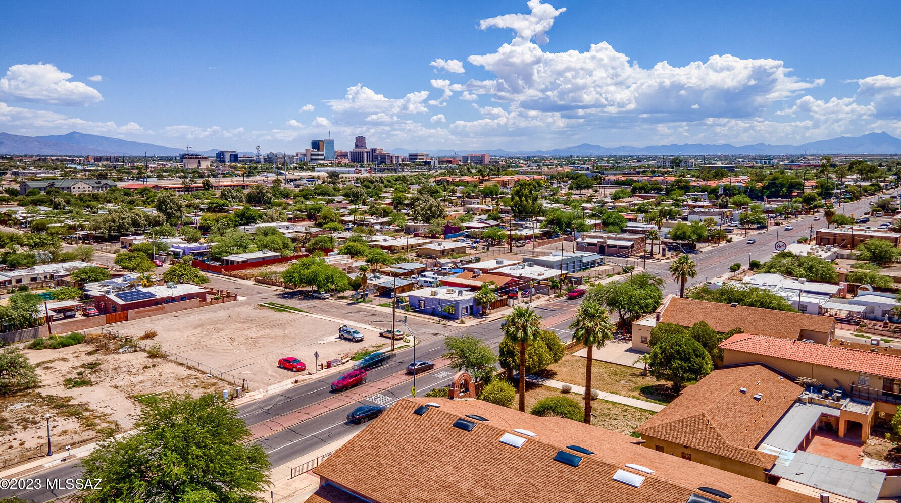 772 Grande Ave, Tucson AZ  85745-2408 exterior