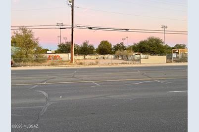 5137 Nogales Highway #5 - Photo 1
