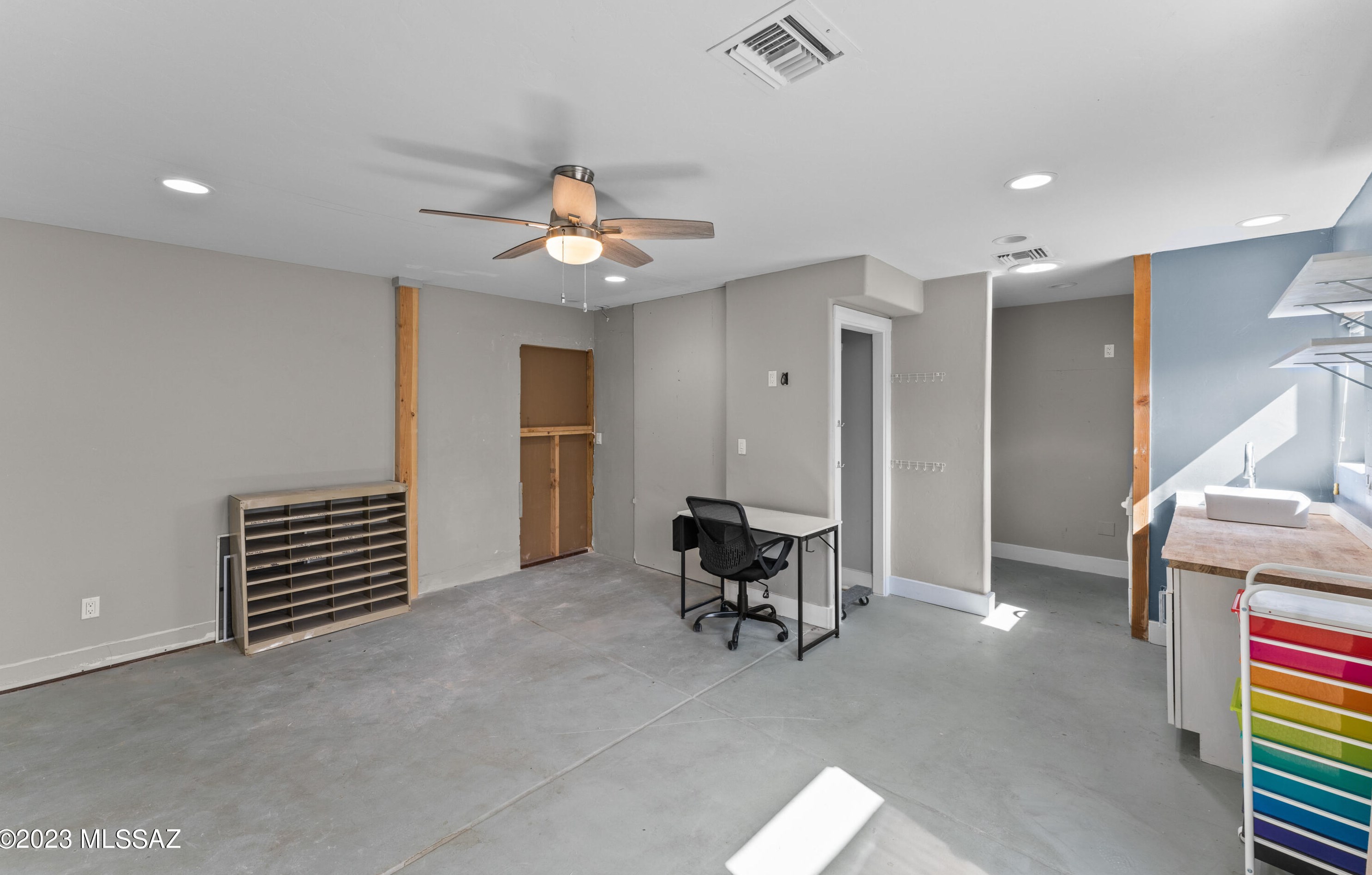 948 10th Ave, Tucson AZ  85705-7624 exterior