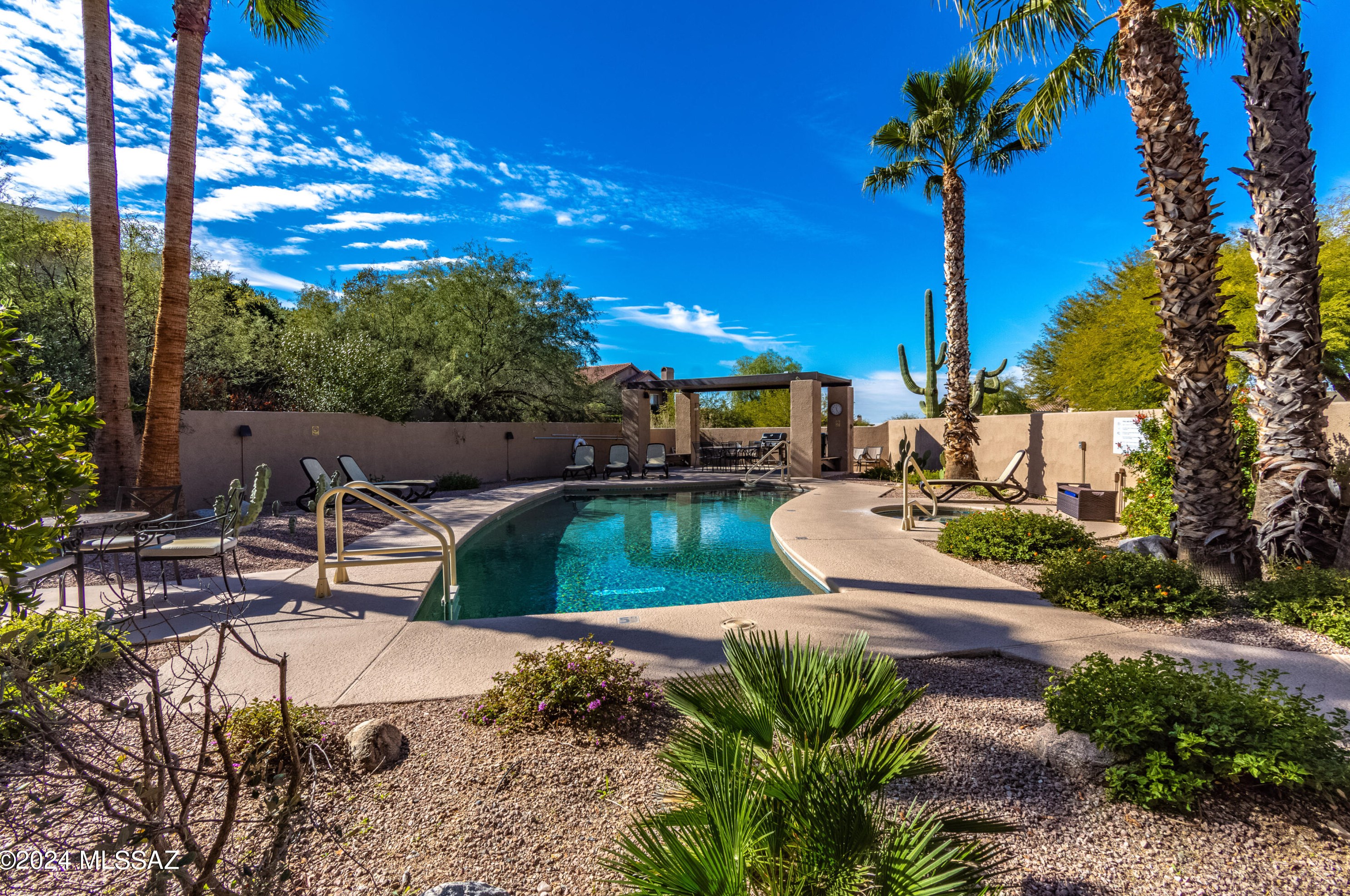 1765 Deer Shadow Ln, Tucson AZ  85737-9186 exterior