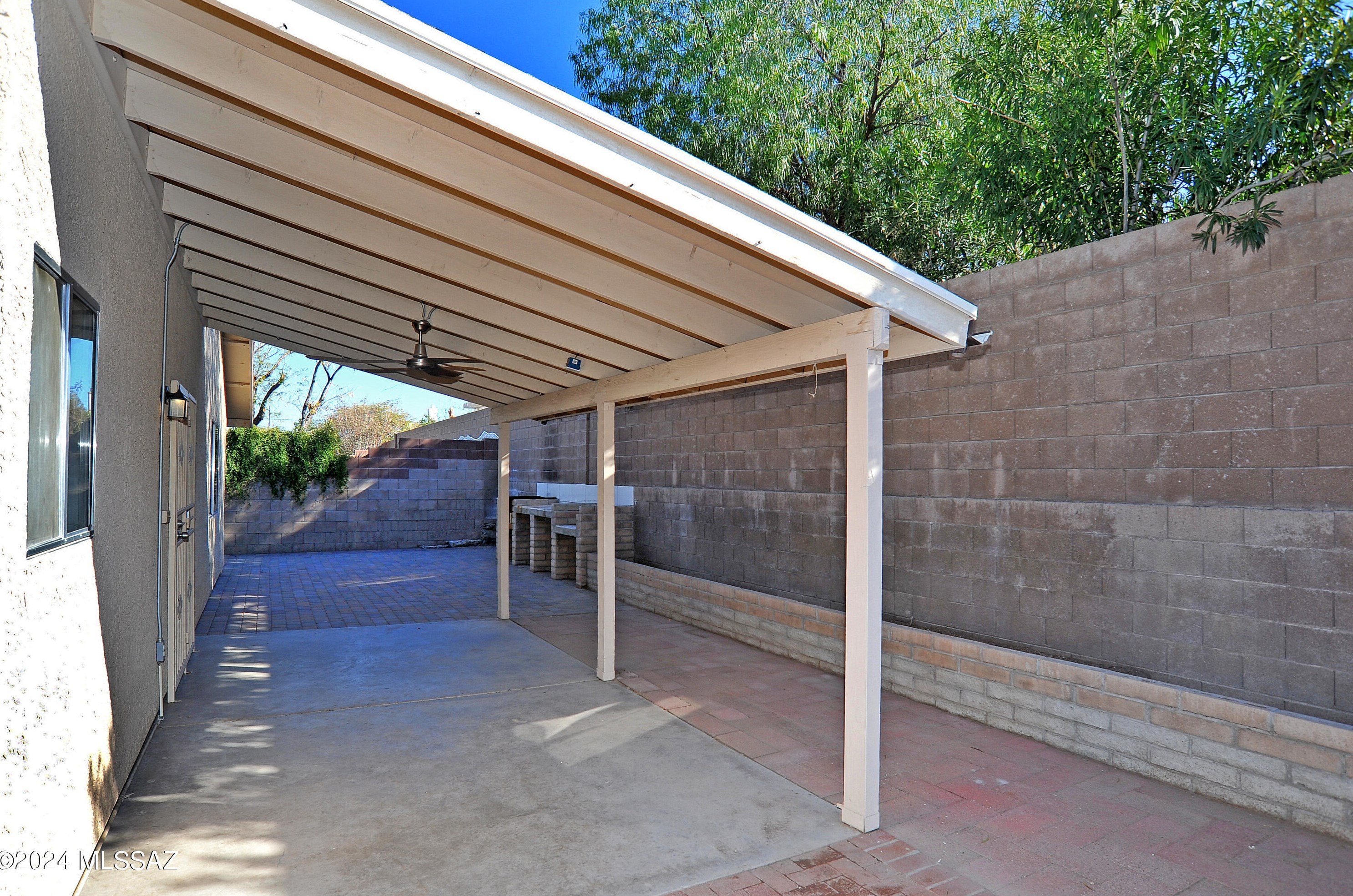 2561 Blaine Ct, Tucson AZ  85745-3364 exterior