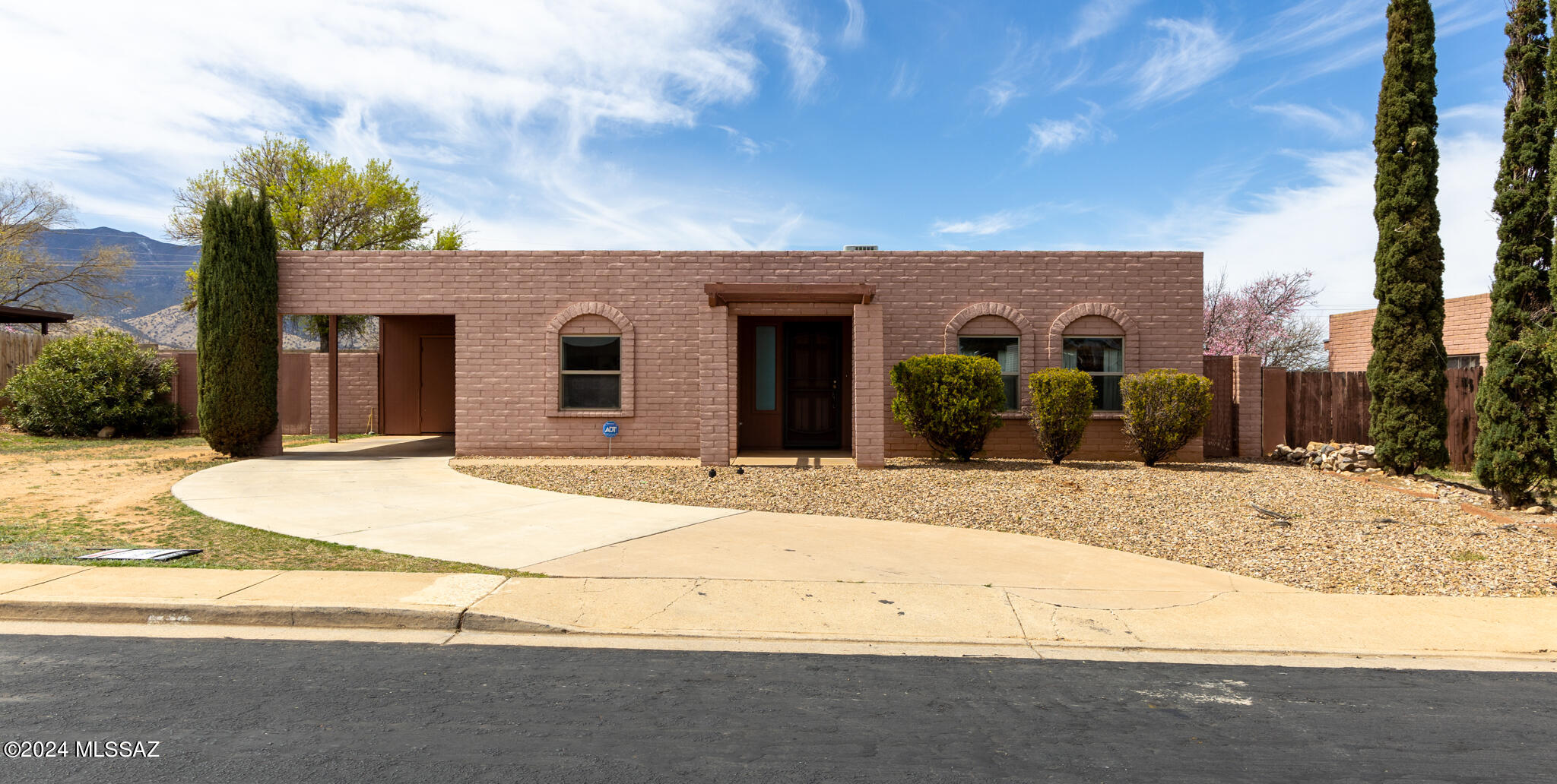 1217 Terra Dr, Sierra Vista, AZ 85635 - MLS 22408503 - Coldwell Banker