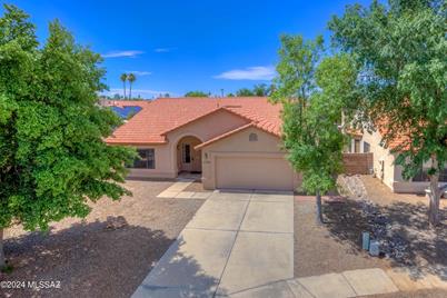 1867 N Moorpark Place, Tucson, AZ 85715 - Photo 1