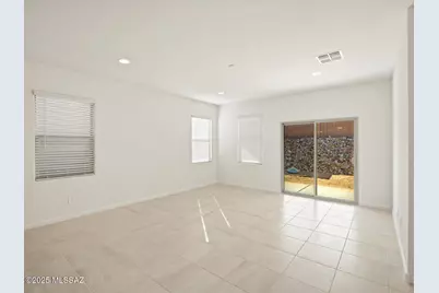 7021 W Jadewood Lane, Tucson, AZ 85757 - Photo 9