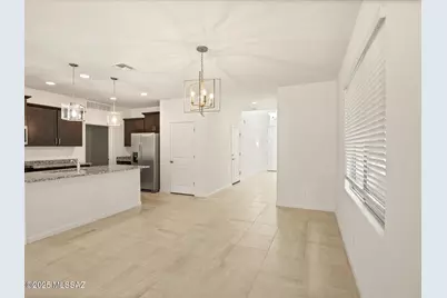 7021 W Jadewood Lane, Tucson, AZ 85757 - Photo 5