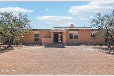 9315 E Paseo Tierra Verde, Tucson, AZ 85749 - Photo 1