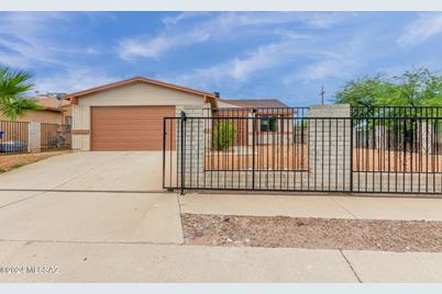 5840 S Springbrook Drive, Tucson, AZ 85746 - Photo 1