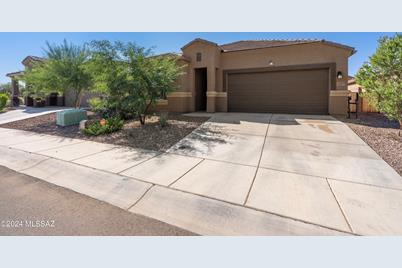 9245 W Tenaza Lane, Marana, AZ 85653 - Photo 1