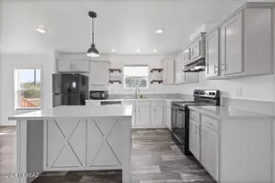 9405 S Vicki Dr, Tucson, AZ 85736 - Photo 19