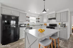 9405 S Vicki Dr, Tucson, AZ 85736 - Photo 7