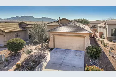 479 W Astruc Drive, Green Valley, AZ 85614 - Photo 1