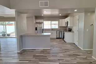 6932 E 4th St, Tucson, AZ 85710 - Photo 13