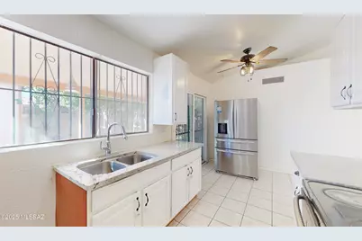 5352 S Carriage Hills Drive, Tucson, AZ 85746 - Photo 19