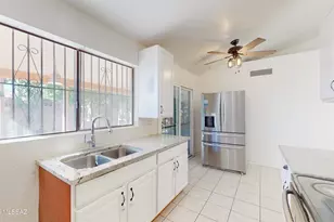 5352 S Carriage Hills Dr, Tucson, AZ 85746 - Photo 19