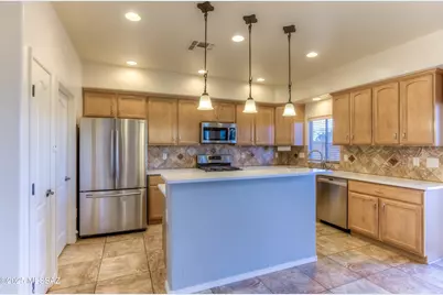 8273 N Amber Burst Drive, Tucson, AZ 85743 - Photo 13