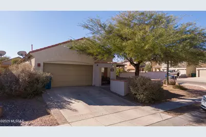 971 W Calle Valenciana, Sahuarita, AZ 85629 - Photo 1