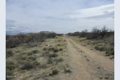 18535 Bonanza Gold Drive #B, Sahuarita, AZ 85629 - Photo 3