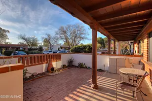 146 S Paseo Tierra, Green Valley, AZ 85614 - Photo 3