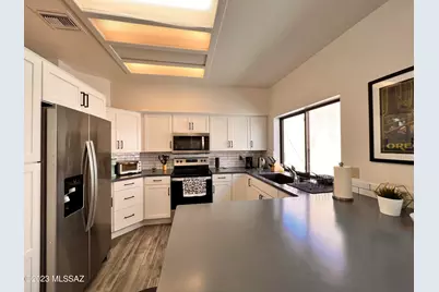 5848 N Bright Star Drive, Tucson, AZ 85718 - Photo 9